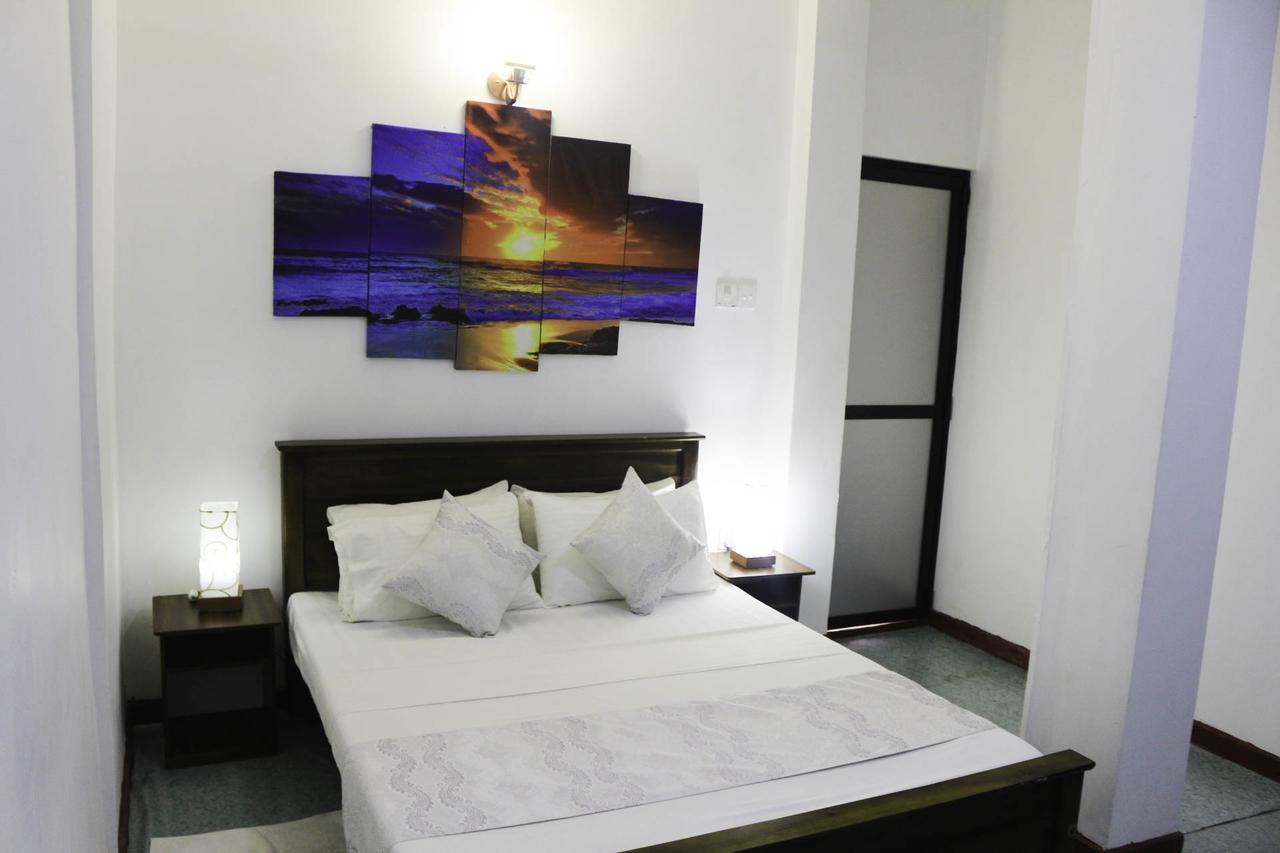 Yoho Travellers Residence 康提 外观 照片