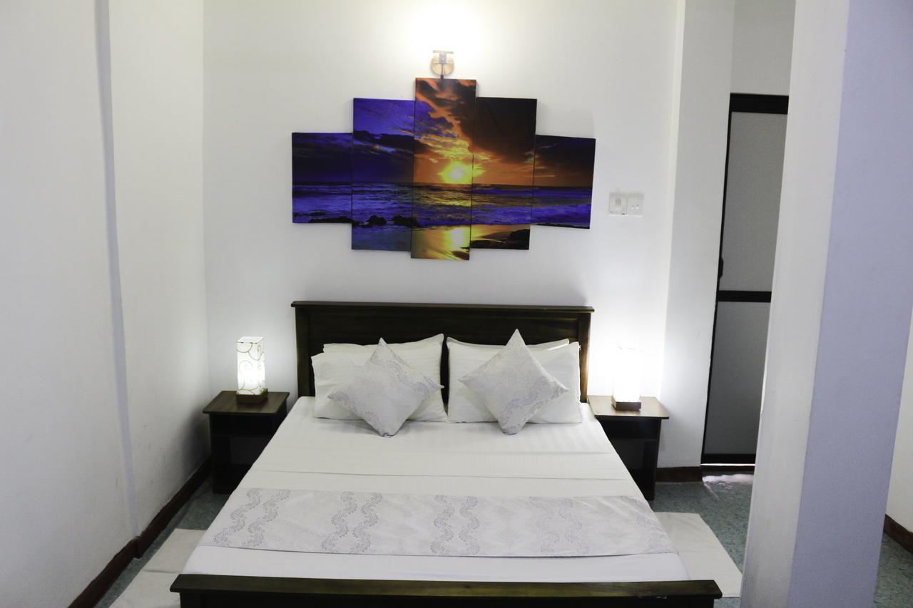 Yoho Travellers Residence 康提 外观 照片