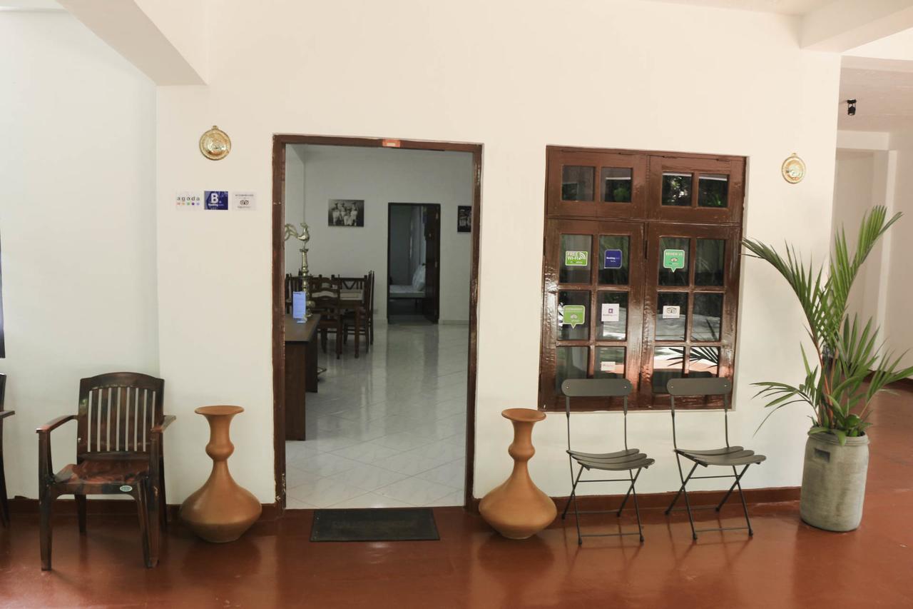 Yoho Travellers Residence 康提 外观 照片