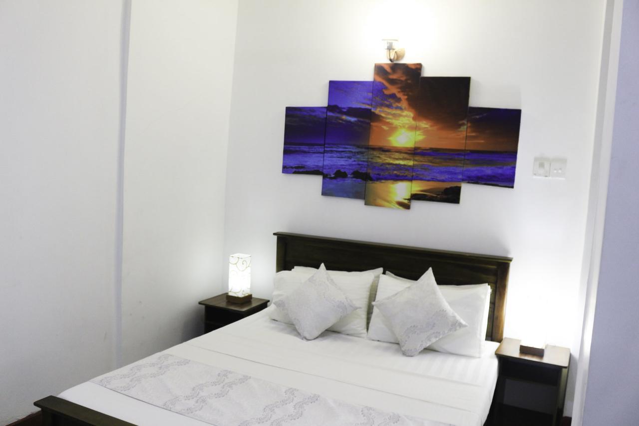 Yoho Travellers Residence 康提 外观 照片