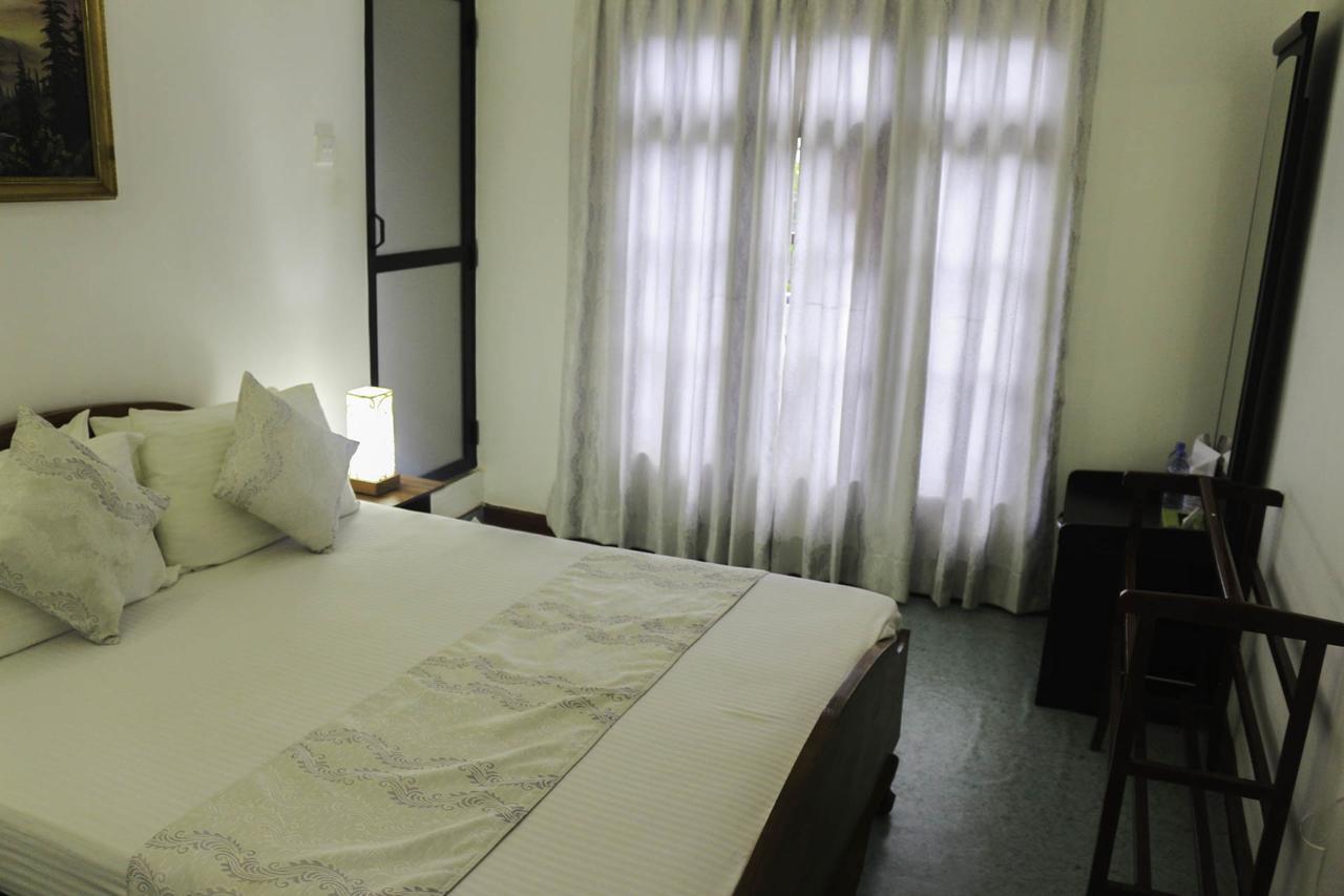 Yoho Travellers Residence 康提 外观 照片